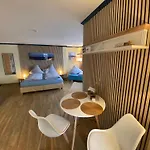 Von Jutrzenka Hotell