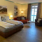 Von Jutrzenka Hotell *